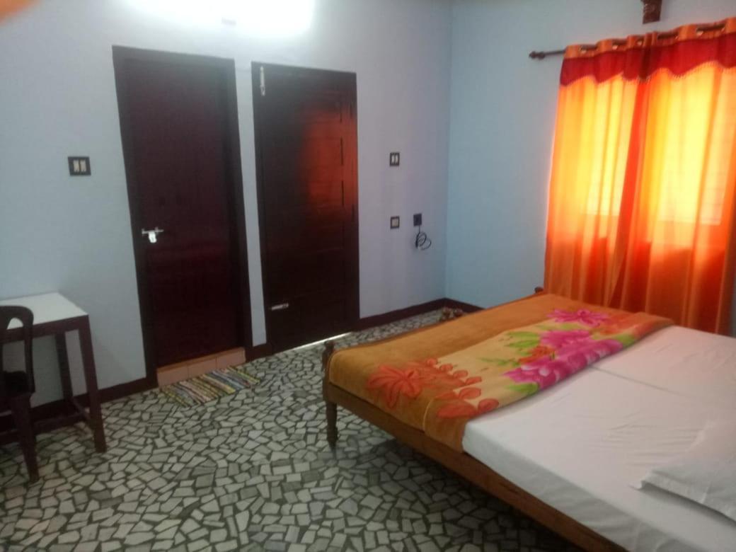 مونار Marayoor Tourist Home المظهر الخارجي الصورة