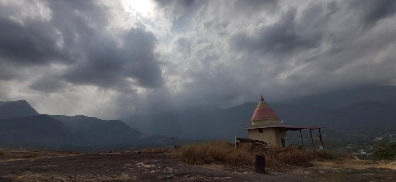 مونار Marayoor Tourist Home المظهر الخارجي الصورة